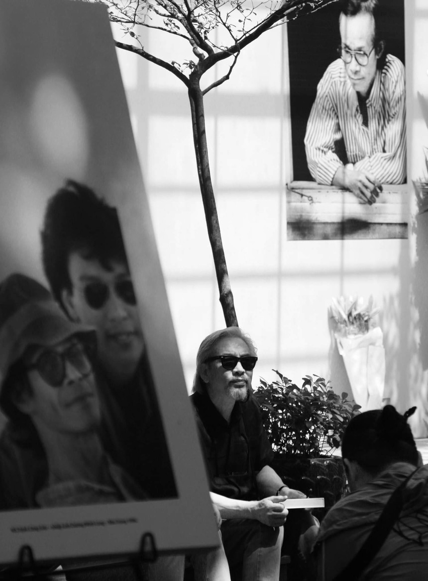 Nhiếp ảnh gia Dương Minh Long: 'Trịnh Công Sơn - lần đầu gặp lại' và sẽ còn những lần tiếp theo - Ảnh 3. Nhiếp ảnh gia Dương Minh Long: 'Trịnh Công Sơn - lần đầu gặp lại' và sẽ còn những lần tiếp theo - Ảnh 3.