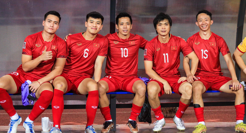 HLV Troussier công bố danh sách ĐT Việt Nam: Trao cơ hội cho Văn Quyết - Ảnh 1.