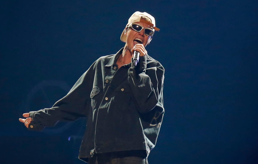 Mắc hội chứng Ramsay Hunt, Justin Bieber hủy phần còn lại của chuyến lưu diễn vòng quanh thế giới - Ảnh 1. Mắc hội chứng Ramsay Hunt, Justin Bieber hủy phần còn lại của chuyến lưu diễn vòng quanh thế giới - Ảnh 1.