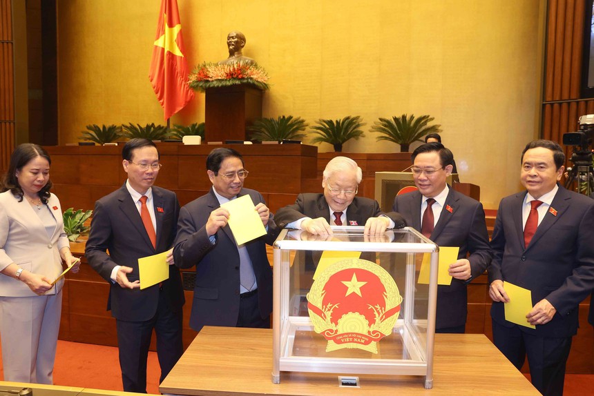 Quốc hội bầu đồng chí Võ Văn Thưởng làm Chủ tịch nước - Ảnh 4.