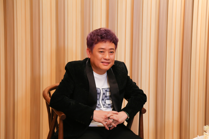 Vợ Tấn Bo: "Từ ngày quen anh Bo tới khi làm mẹ 4 đứa con, anh Bo tặng quà tôi đúng 1 lần" - Ảnh 2.