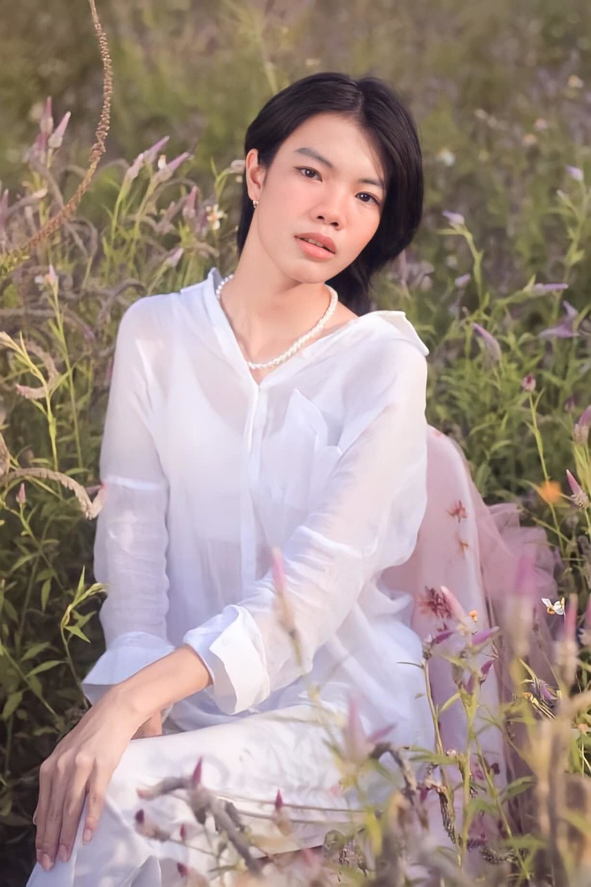 Dàn Hoa hậu chuyển giới Việt Nam 2023 khoe ảnh trước 'dao kéo': MC VTV khác lạ, 'bản sao Yoshi Rinrada' đã xinh nhất? - Ảnh 9.