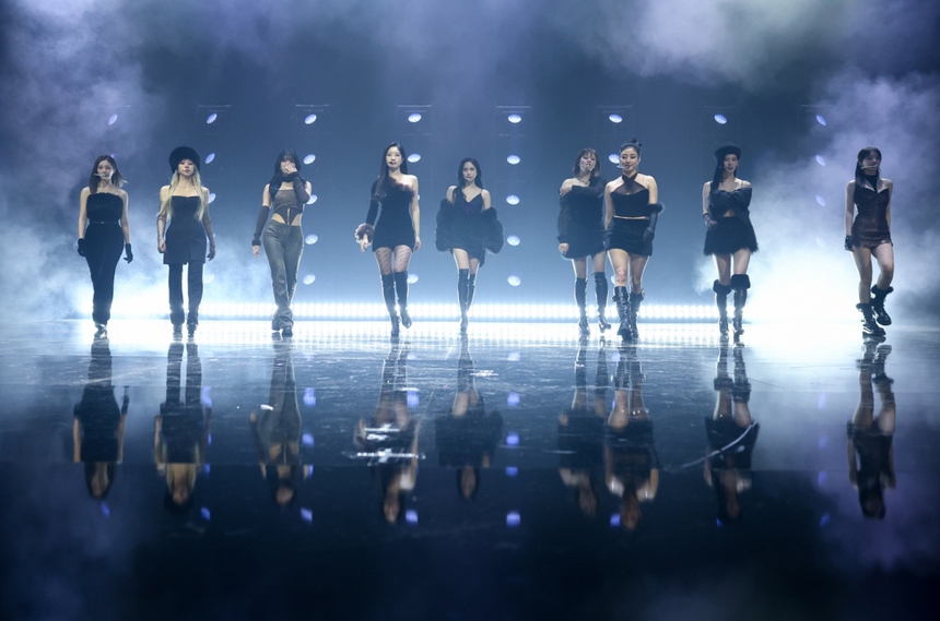 TWICE lần đầu đem hit tiếng Anh trình diễn ở Mỹ nhưng đã gặp ngay sự cố đáng tiếc! - Ảnh 5.