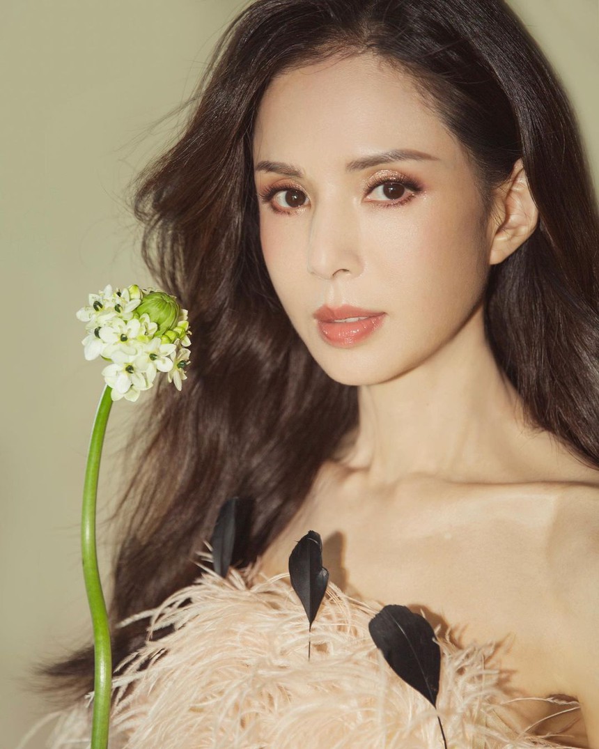 ‘Tiểu Long Nữ’ Lý Nhược Đồng: Cái kết buồn cho mối tình 10 năm không danh phận - Ảnh 4. ‘Tiểu Long Nữ’ Lý Nhược Đồng: Cái kết buồn cho mối tình 10 năm không danh phận - Ảnh 4.