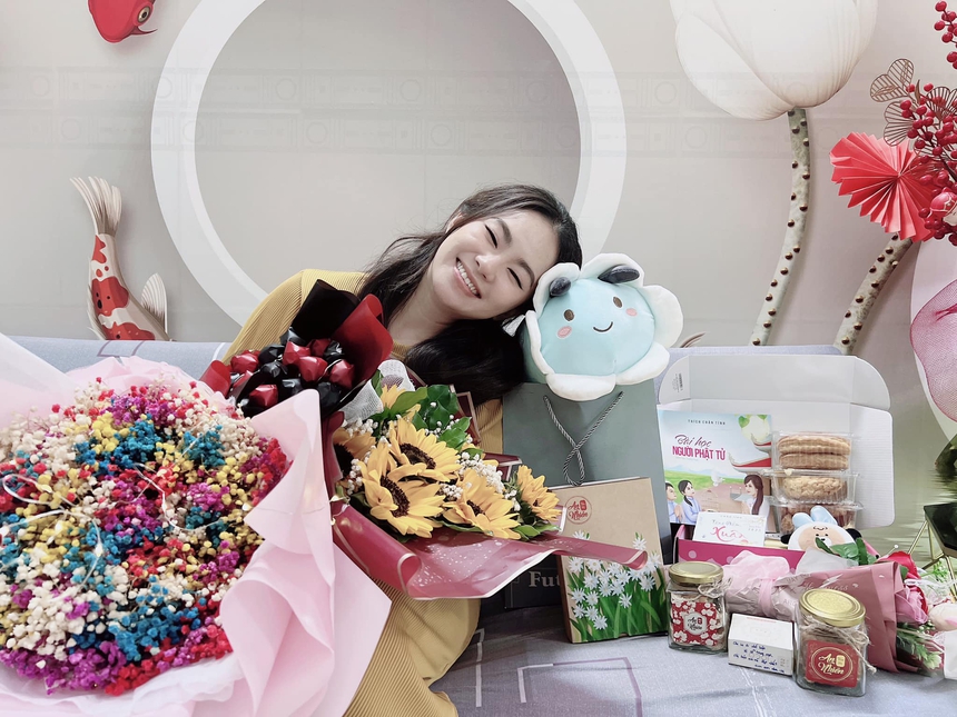 Lương Bích Hữu trải lòng lúc ở ẩn do bỏng cấp độ 2: Chỉ ăn cháo trắng, rụt rè không dám tiếp cận ai và nghẹn ngào khi nhắc điều này  - Ảnh 5.