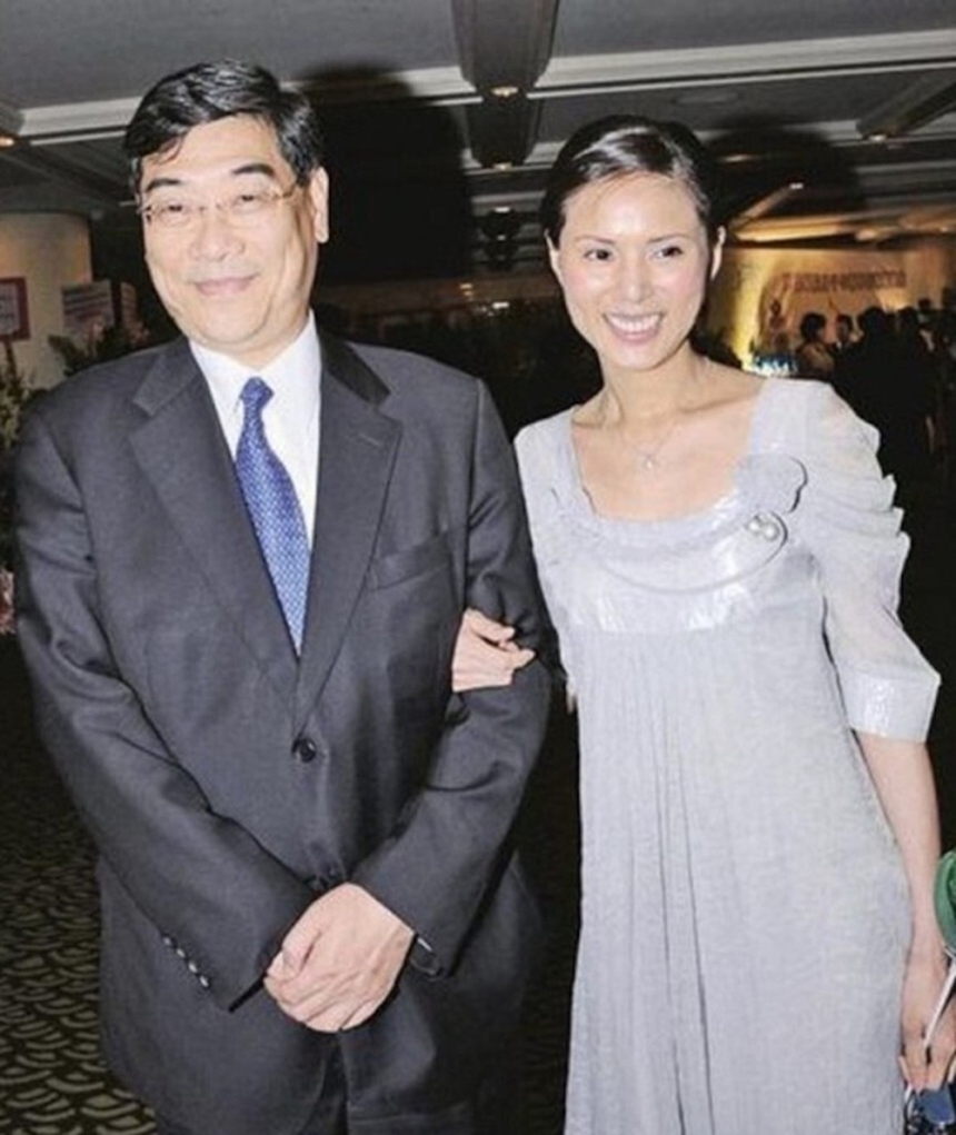 ‘Tiểu Long Nữ’ Lý Nhược Đồng: Cái kết buồn cho mối tình 10 năm không danh phận - Ảnh 9. ‘Tiểu Long Nữ’ Lý Nhược Đồng: Cái kết buồn cho mối tình 10 năm không danh phận - Ảnh 9.