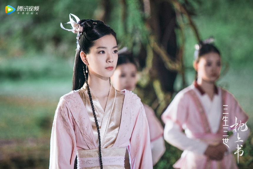 Mỹ nhân cổ trang bị chê 'nhìn như đàn ông' vì tạo hình dìm thảm, còn đâu nhan sắc được dự đoán kế thừa Địch Lệ Nhiệt Ba? - Ảnh 6.