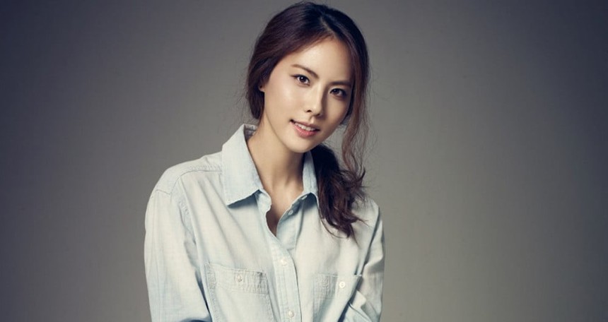 Top 5 sao nữ K-biz kết hôn với đại gia: Jun Ji Hyun chỉ đứng thứ 3! - Ảnh 15. Top 5 sao nữ K-biz kết hôn với đại gia: Jun Ji Hyun chỉ đứng thứ 3! - Ảnh 15.