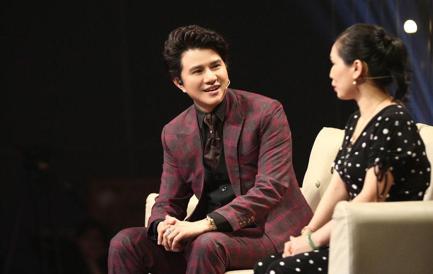 MC Vũ Mạnh Cường: Chỉ ngủ 3 giờ mỗi ngày, bị cắt dẫn show truyền hình - Ảnh 2.