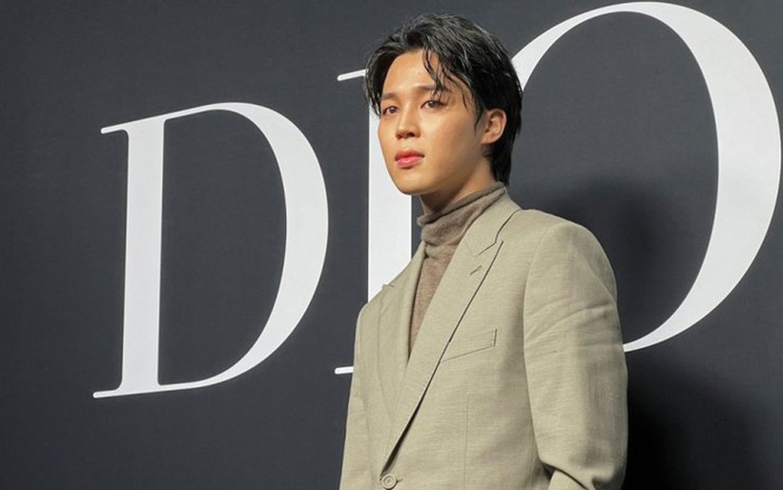 Jimin BTS xuất hiện trên trang bìa của ELLE Việt Nam số tháng 3 - Ảnh 2. Jimin BTS xuất hiện trên trang bìa của ELLE Việt Nam số tháng 3 - Ảnh 2.