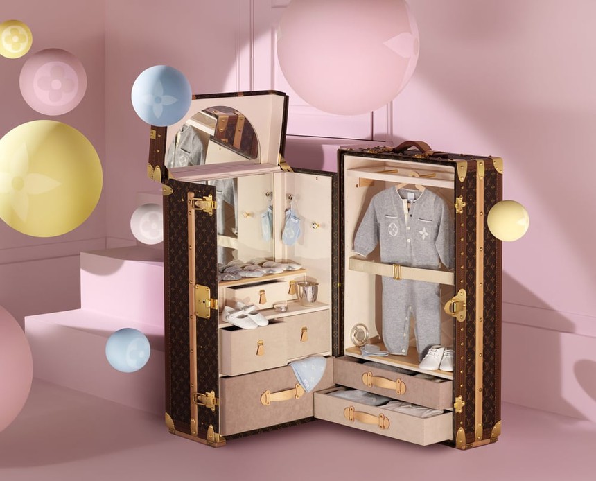 Tủ đồ để vừa một bộ quần áo nhưng có giá "sương sương" 1,8 tỷ đồng: Chỉ phù hợp với trẻ "sinh ra đã ngậm thìa vàng" - Ảnh 2.