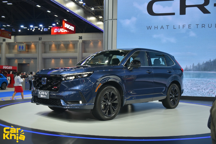 Tôi ngồi thử 2 bản Honda CR-V 2023 vừa ra mắt: 7 chỗ vẫn chật, 5 chỗ ngon hơn, dễ về Việt Nam ngay trong năm nay - Ảnh 4.