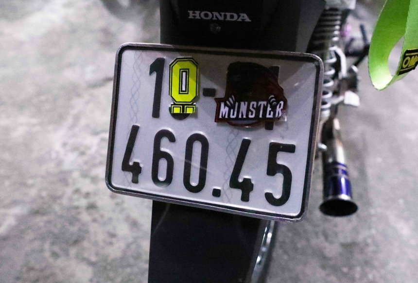 Công an Hà Nội bắt giữ nhiều thanh thiếu niên điều khiển xe máy gây mất trật tự an toàn giao thông - Ảnh 6.