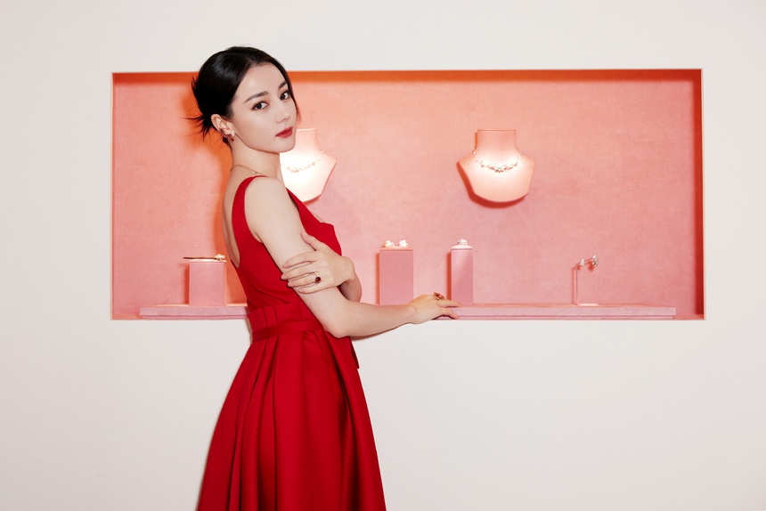 Fan Tiêu Chiến và Địch Lệ Nhiệt Ba 'khẩu chiến' chỉ vì một bức ảnh ghép - Ảnh 7. Fan Tiêu Chiến và Địch Lệ Nhiệt Ba 'khẩu chiến' chỉ vì một bức ảnh ghép - Ảnh 7.