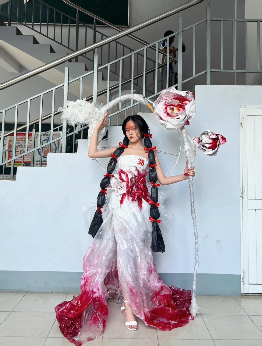 Đường đua hoa khôi thời trang tái chế: Trường nào mới đăng quang? - Ảnh 6.