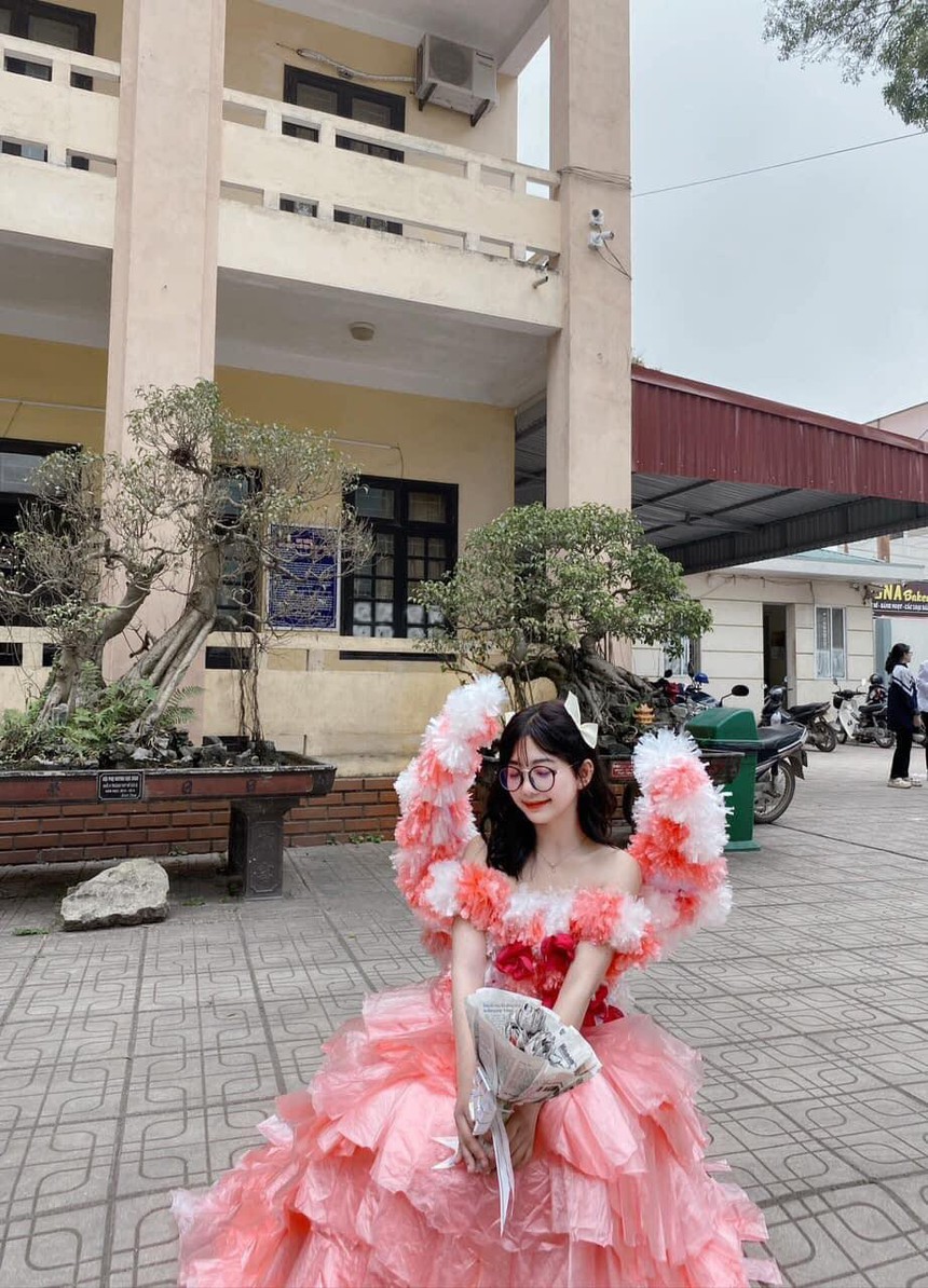 Đường đua hoa khôi thời trang tái chế: Trường nào mới đăng quang? - Ảnh 8.