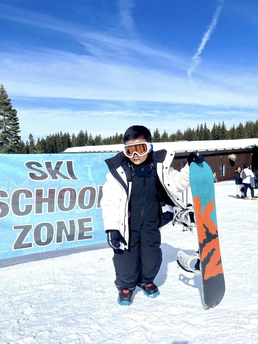 Con trai Đan Trường "ngậm thìa vàng" từ nhỏ: Hơn 2 tuổi đã sở hữu công ty thời trang, nay làm chủ tiệm bánh thứ 2 - Ảnh 4.