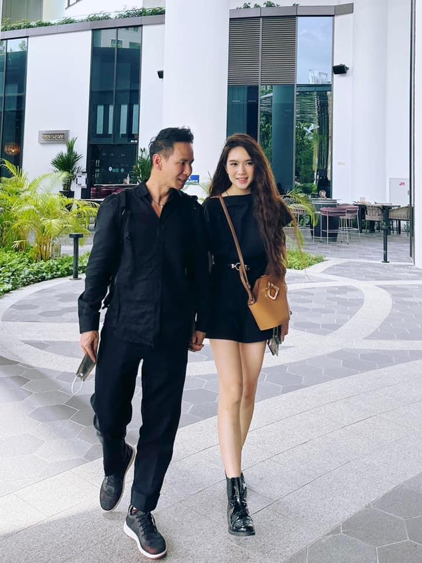 Sinh một mạch 4 người con, bà xã U40 của Lý Hải ngày càng trẻ đẹp, viên mãn  - Ảnh 2.