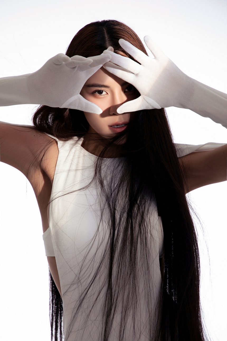 Ca sĩ mặt nạ Hà Nhi tổ chức liveconcert đầu tiên trong sự nghiệp - Ảnh 1. Ca sĩ mặt nạ Hà Nhi tổ chức liveconcert đầu tiên trong sự nghiệp - Ảnh 1.