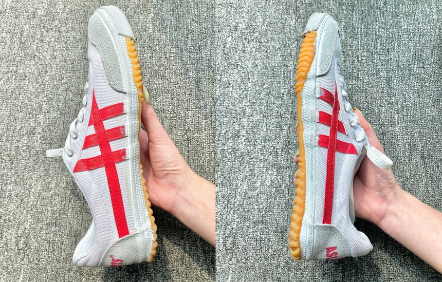 Trên chân 2 đôi giày kẻ sọc Asia Sports và Thượng Đình:  Nhìn qua khá ổn nhưng soi kĩ thì chất lượng chưa tới - Ảnh 5.
