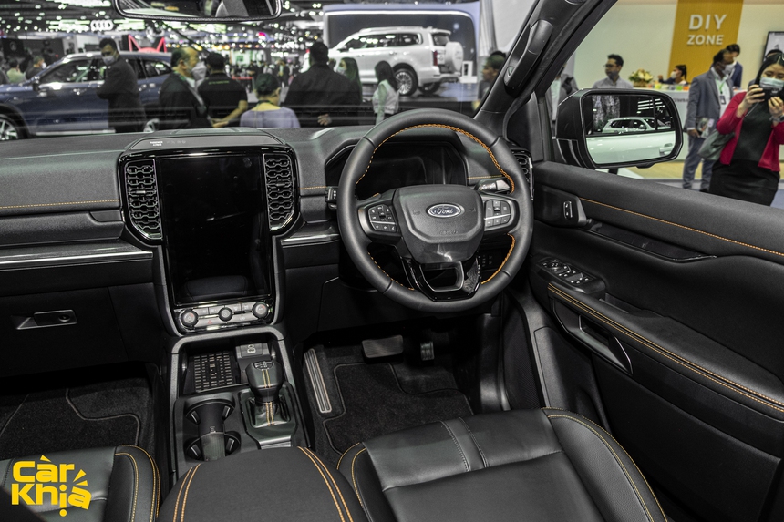 Ford Everest Wildtrak giá 1,5 tỷ đồng tại Việt Nam, đắt nhất phân khúc SUV 7 chỗ nhưng kiểu gì cũng hút khách - Ảnh 4. Ford Everest Wildtrak giá 1,5 tỷ đồng tại Việt Nam, đắt nhất phân khúc SUV 7 chỗ nhưng kiểu gì cũng hút khách - Ảnh 4.