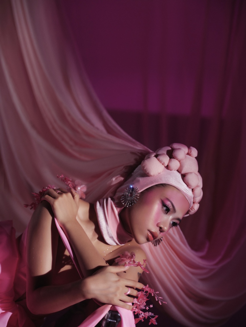 MV 'Nếu lúc đó': Sáng tên tlinh! - Ảnh 5.