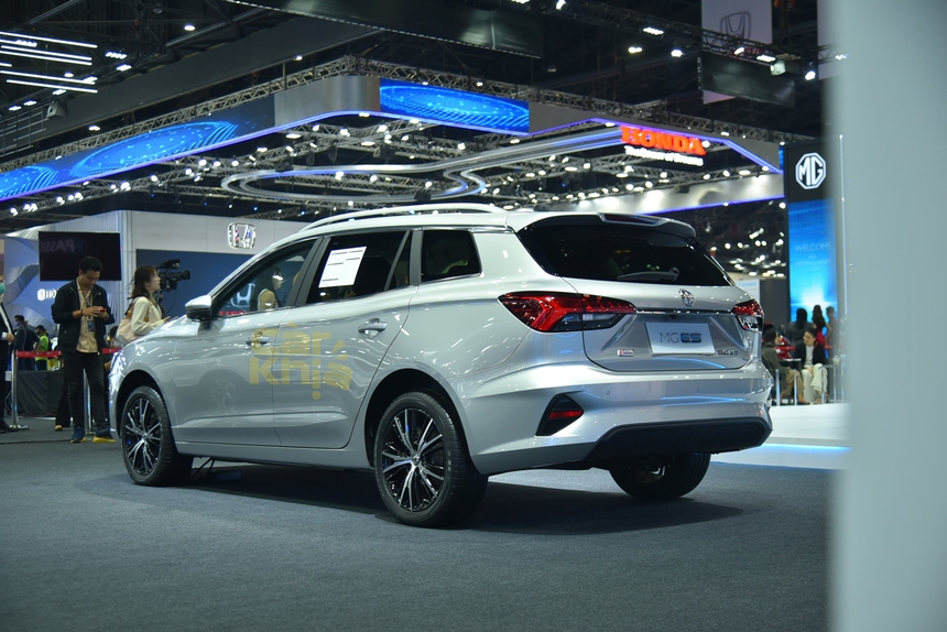 MG ES ra mắt thị trường ĐNÁ: Đi từ Hà Nội đến Huế trong 1 lần sạc, giá quy đổi 670 triệu đồng - Ảnh 3.