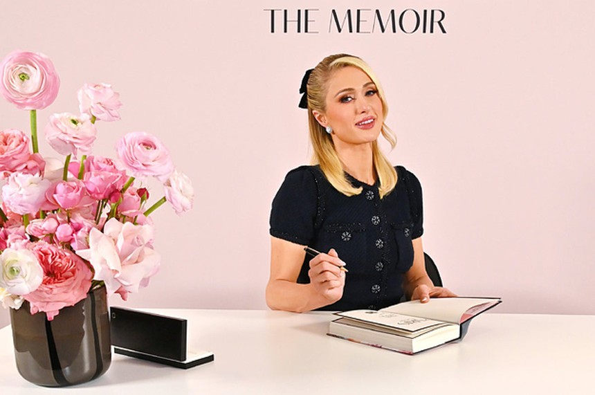 Demi Lovato truyền cảm hứng cho Paris Hilton viết hồi ký kể tất tần tật - Ảnh 1.