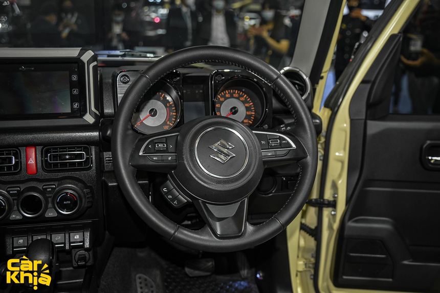 Tôi sờ tận tay Suzuki Jimny để hiểu sao dân chơi Việt cuồng 'tiểu Mẹc G' dù giá khó dưới 800 triệu: Nhiều chi tiết bất ngờ hơn trên ảnh - Ảnh 11.