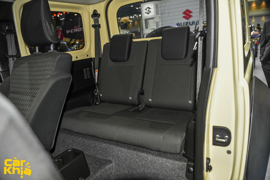 Tôi sờ tận tay Suzuki Jimny để hiểu sao dân chơi Việt cuồng 'tiểu Mẹc G' dù giá khó dưới 800 triệu: Nhiều chi tiết bất ngờ hơn trên ảnh - Ảnh 13.