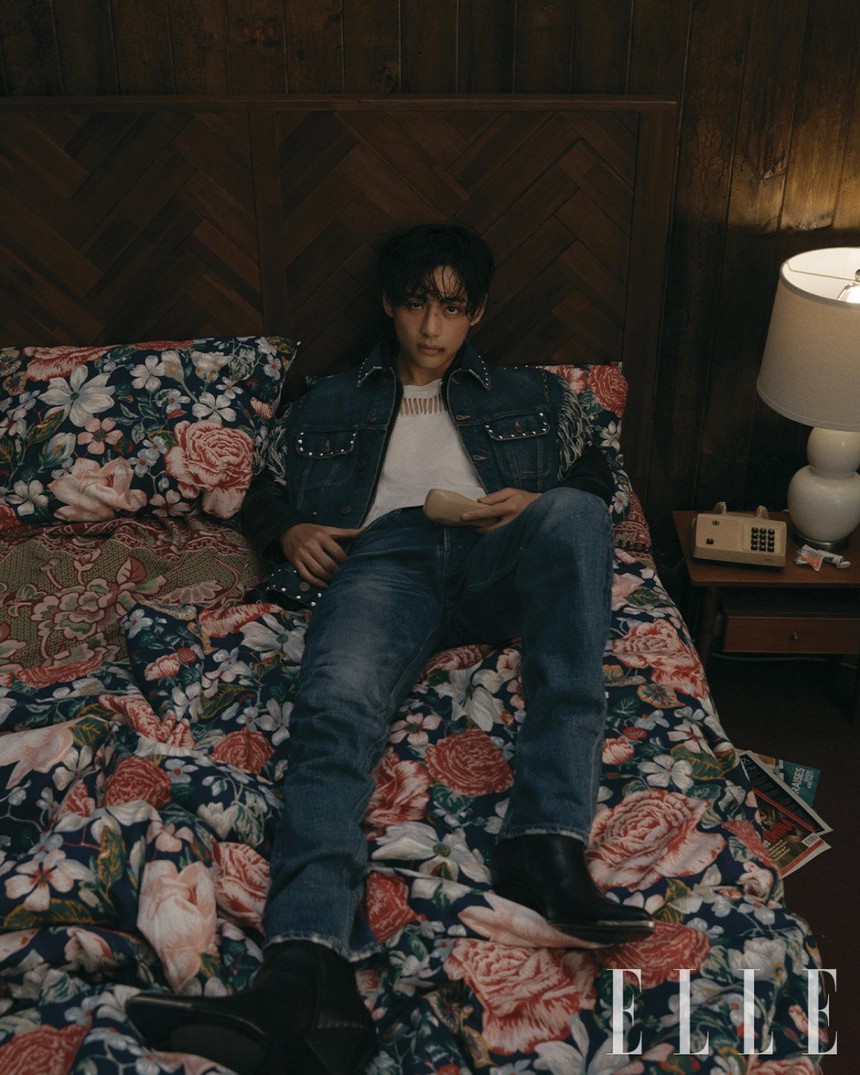 V BTS siêu quyến rũ, được so sánh với tượng đài thời trang Hollywood - Ảnh 5. V BTS siêu quyến rũ, được so sánh với tượng đài thời trang Hollywood - Ảnh 5.