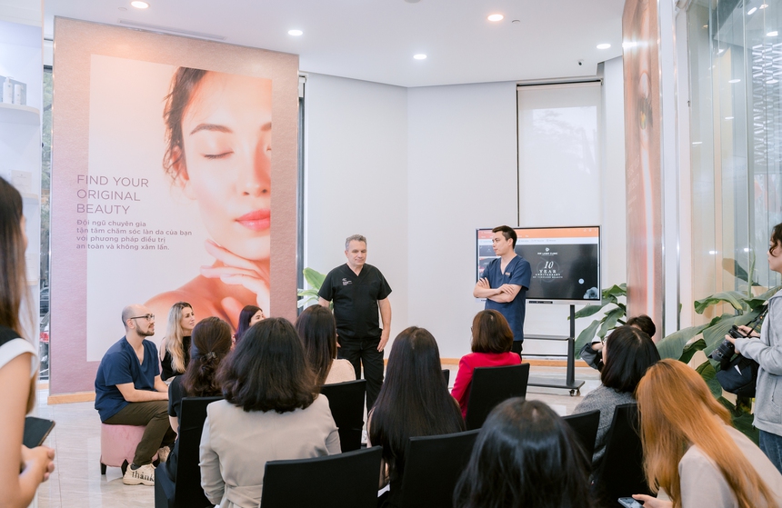 Liệu pháp giúp đôi mắt long lanh, hớp hồn người đối diện: Có gì "hot" mà phái đẹp đua nhau học theo cho "bằng chị, bằng em" - Ảnh 1.