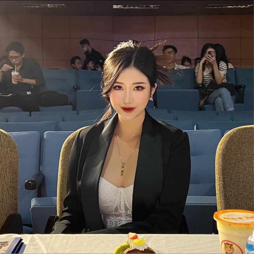 Profile "không phải dạng vừa" của 'ác nữ' Minh Anh trong Đừng nói khi yêu: Từng được vinh danh là 'Nhà thiết kế ấn tượng thế giới' - Ảnh 4.