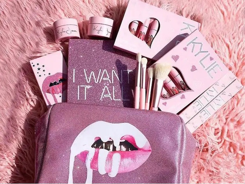 Kylie Jenner giới thiệu dòng mascara mới sau khi đã kiếm được 1 tỷ USD từ các sản phẩm về môi - Ảnh 7. Kylie Jenner giới thiệu dòng mascara mới sau khi đã kiếm được 1 tỷ USD từ các sản phẩm về môi - Ảnh 7.