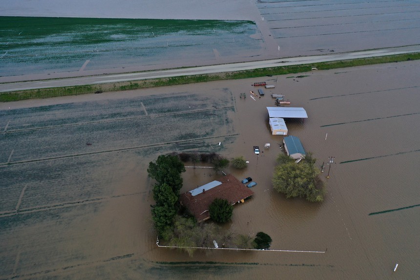 Mưa lớn hoành hành bang California của Mỹ - Ảnh 2.