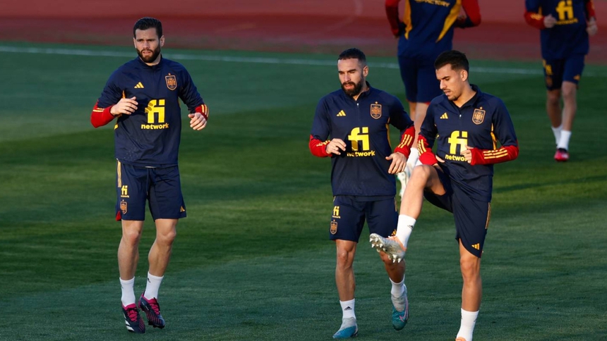 Tin nóng bóng đá tối 22/3: Tỷ phú Anh thay đổi chiến lược mua MU - Ảnh 4.