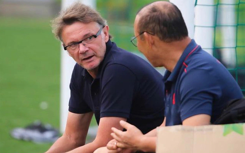 Triệu tập 'máy chạy' từng sút tung lưới U18 Liverpool, U23 Iraq mang tới bài toán khó cho HLV Troussier - Ảnh 3.