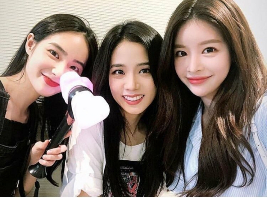 Bạn gái Seungri có nhan sắc ngọt ngào, còn là bạn thân Jisoo Blackpink - Ảnh 4.