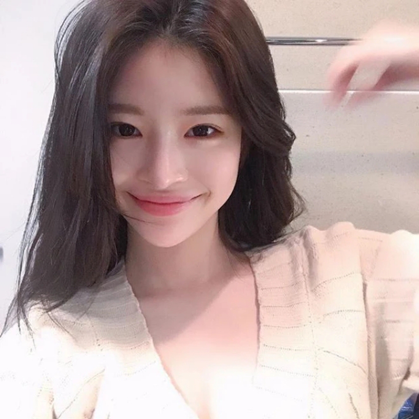 Bạn gái Seungri có nhan sắc ngọt ngào, còn là bạn thân Jisoo Blackpink - Ảnh 9.