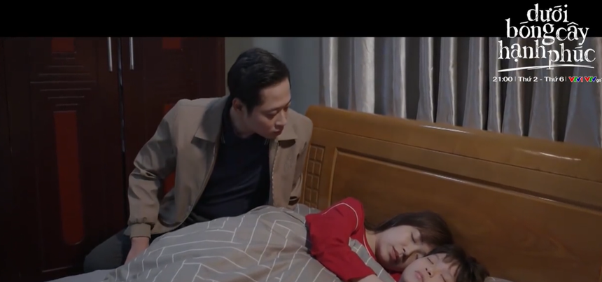 'Dưới bóng cây hạnh phúc' tập 42: Son chạm mặt Thu Hồng, Đạt tìm cách giành lại trái tim vợ - Ảnh 1. 'Dưới bóng cây hạnh phúc' tập 42: Son chạm mặt Thu Hồng, Đạt tìm cách giành lại trái tim vợ - Ảnh 1.