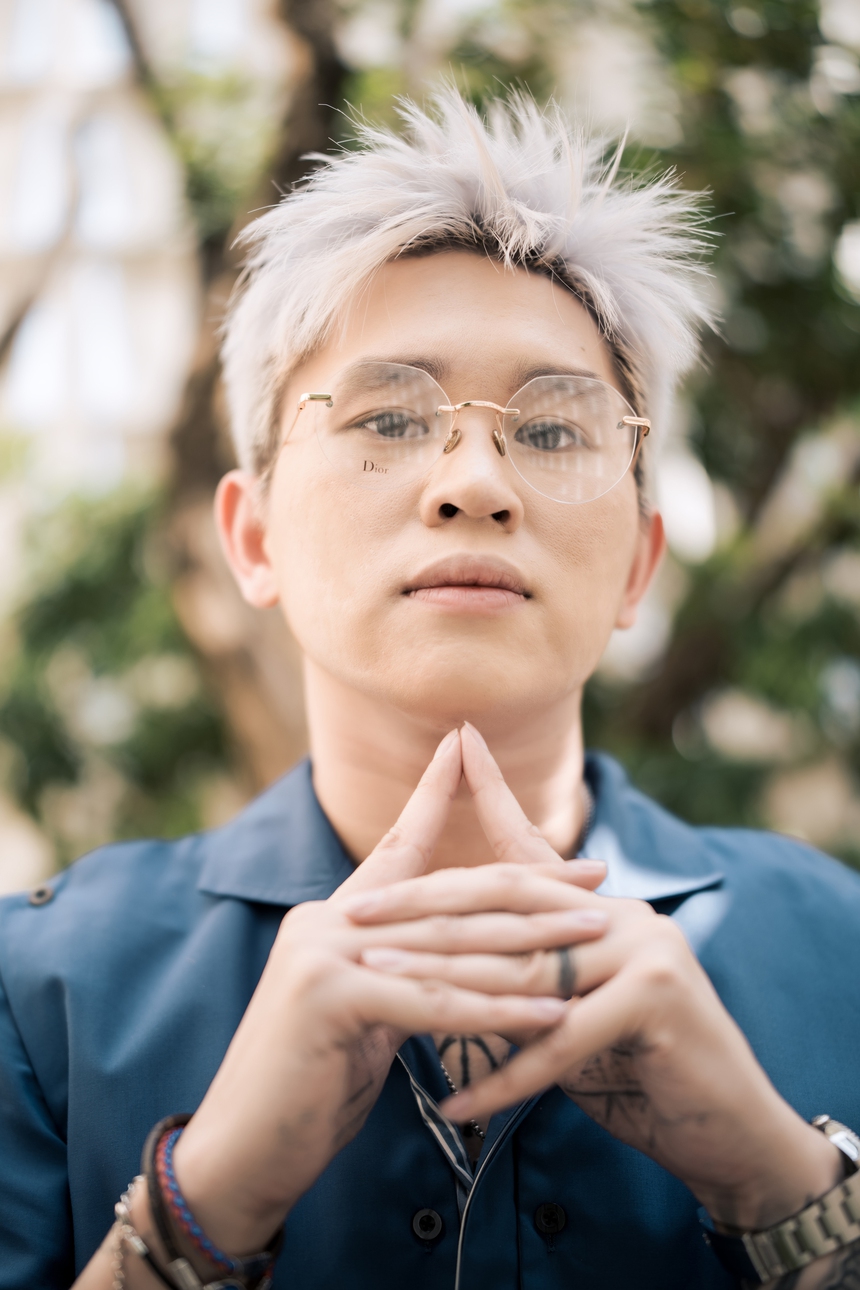 B Ray: 'Hồi xưa tôi thấy chửi nhau vui như 1 trò tiêu khiển, giờ sợ chứ!' - Ảnh 3. B Ray: 'Hồi xưa tôi thấy chửi nhau vui như 1 trò tiêu khiển, giờ sợ chứ!' - Ảnh 3.