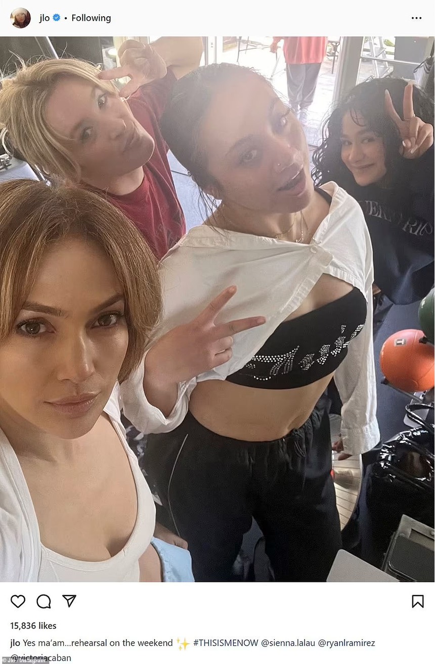 Jennifer Lopez dậy sớm tập thể dục giúp cải thiện sức khỏe tinh thần, thách thức bản thân - Ảnh 6. Jennifer Lopez dậy sớm tập thể dục giúp cải thiện sức khỏe tinh thần, thách thức bản thân - Ảnh 6.