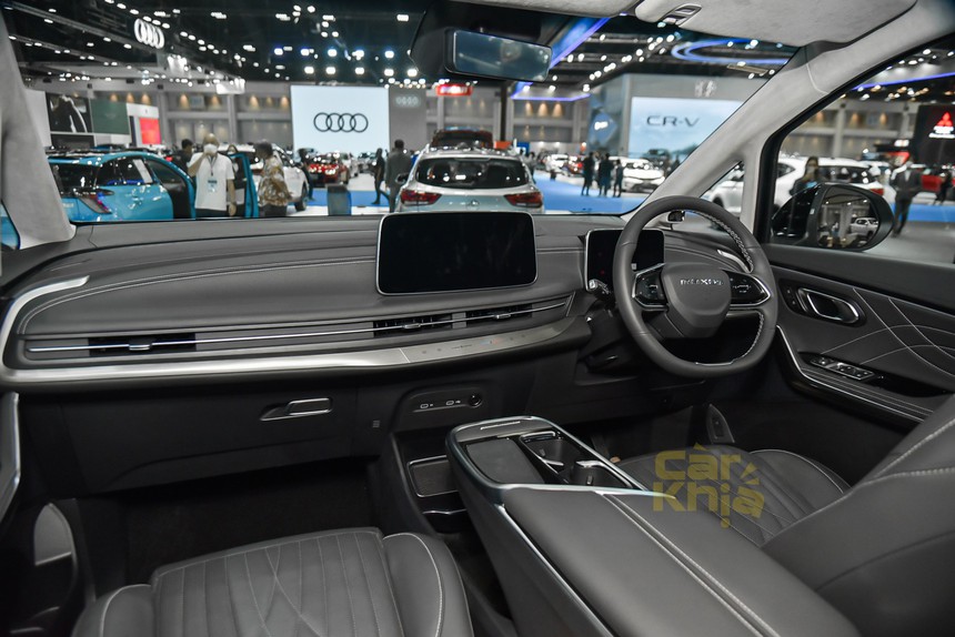 Ảnh thực tế MG Maxus 9: Ngang cỡ Carnival, giá quy đổi 1,5 tỷ đồng, tiện nghi như xe sang, ghế ‘chủ tịch’ sánh ngang Alphard - Ảnh 5.