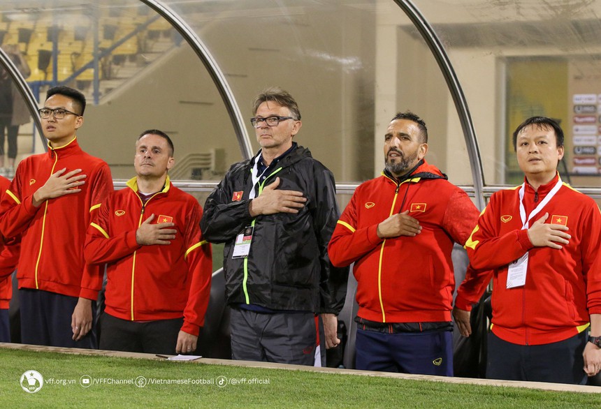 U23 Việt Nam xếp bét bảng, HLV Troussier trấn an: 'Mọi thứ vẫn đang đúng hướng cho SEA Games' - Ảnh 2.