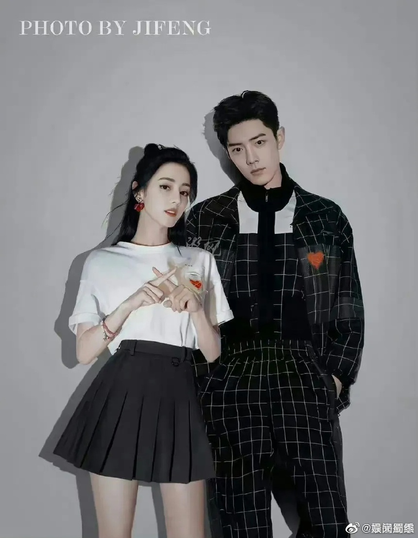 Tiêu Chiến và Địch Lệ Nhiệt Ba lần đầu "kết đôi", trở thành King và Queen của Đêm hội Weibo - Ảnh 1.