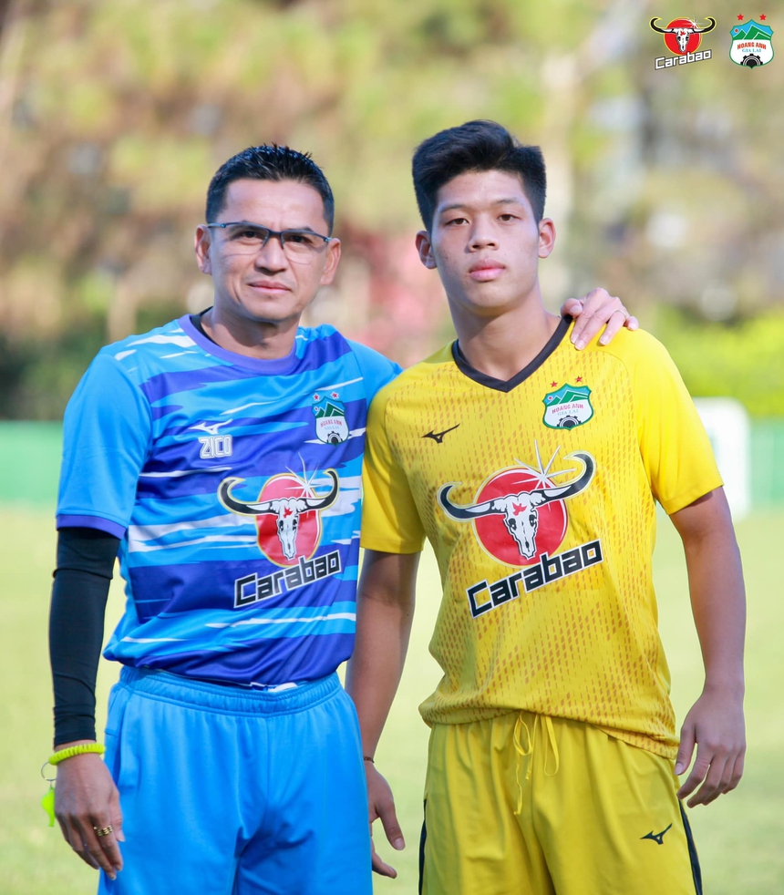 Bóng đá Việt Nam ngày 24/3: HAGL điền tên 2 cầu thủ U23 Việt Nam dự Cúp QG - Ảnh 1.