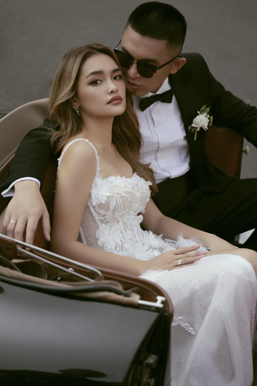 Linda Ngô - Phong Đạt tổ chức tiệc trước thềm đám cưới trên du thuyền sang chảnh, hội bạn thân toàn trai xinh gái đẹp - Ảnh 1. Linda Ngô - Phong Đạt tổ chức tiệc trước thềm đám cưới trên du thuyền sang chảnh, hội bạn thân toàn trai xinh gái đẹp - Ảnh 1.