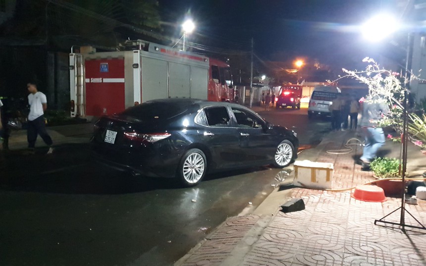 Ô tô bốc cháy khi đang lưu thông, tài xế tử vong trên ghế lái - Ảnh 1.