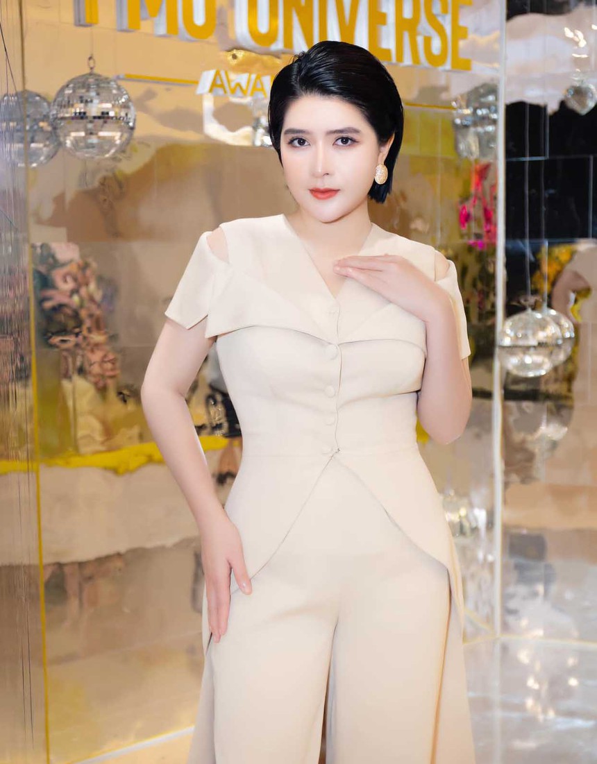 Đến nhà bạn chơi, gái quê bén duyên làm nàng dâu hào môn, cuộc đời sang trang, trở thành giám đốc - Ảnh 1. Đến nhà bạn chơi, gái quê bén duyên làm nàng dâu hào môn, cuộc đời sang trang, trở thành giám đốc - Ảnh 1.