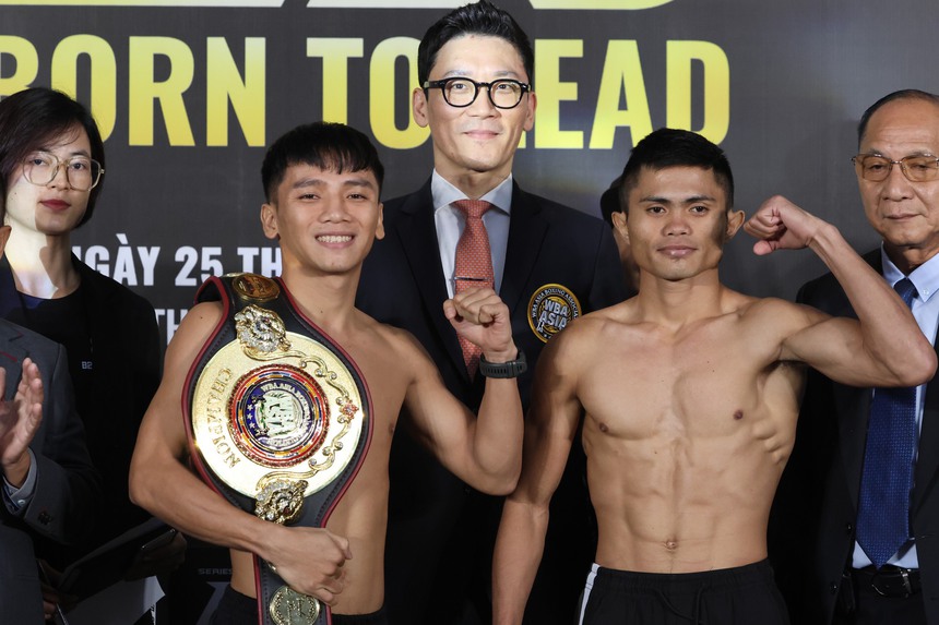 "Nam Vương" boxing Trương Đình Hoàng sẵn sàng tranh đai WBA châu Á với võ sĩ số 1 Hàn Quốc - Ảnh 2. "Nam Vương" boxing Trương Đình Hoàng sẵn sàng tranh đai WBA châu Á với võ sĩ số 1 Hàn Quốc - Ảnh 2.